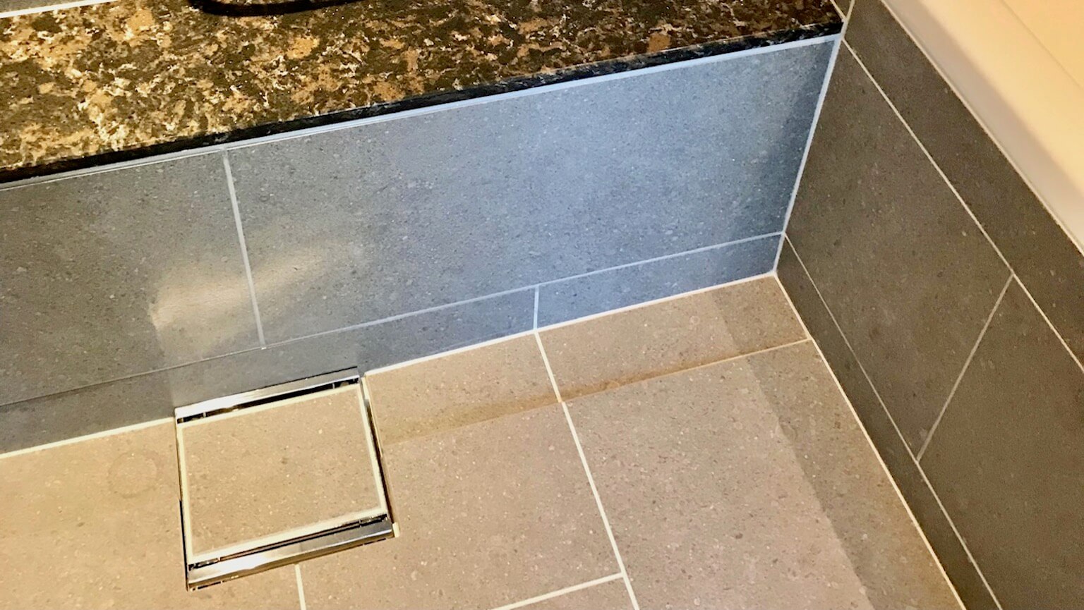 イジュール 特注 オーダー ユニットバス バスルーム 洗い場 床