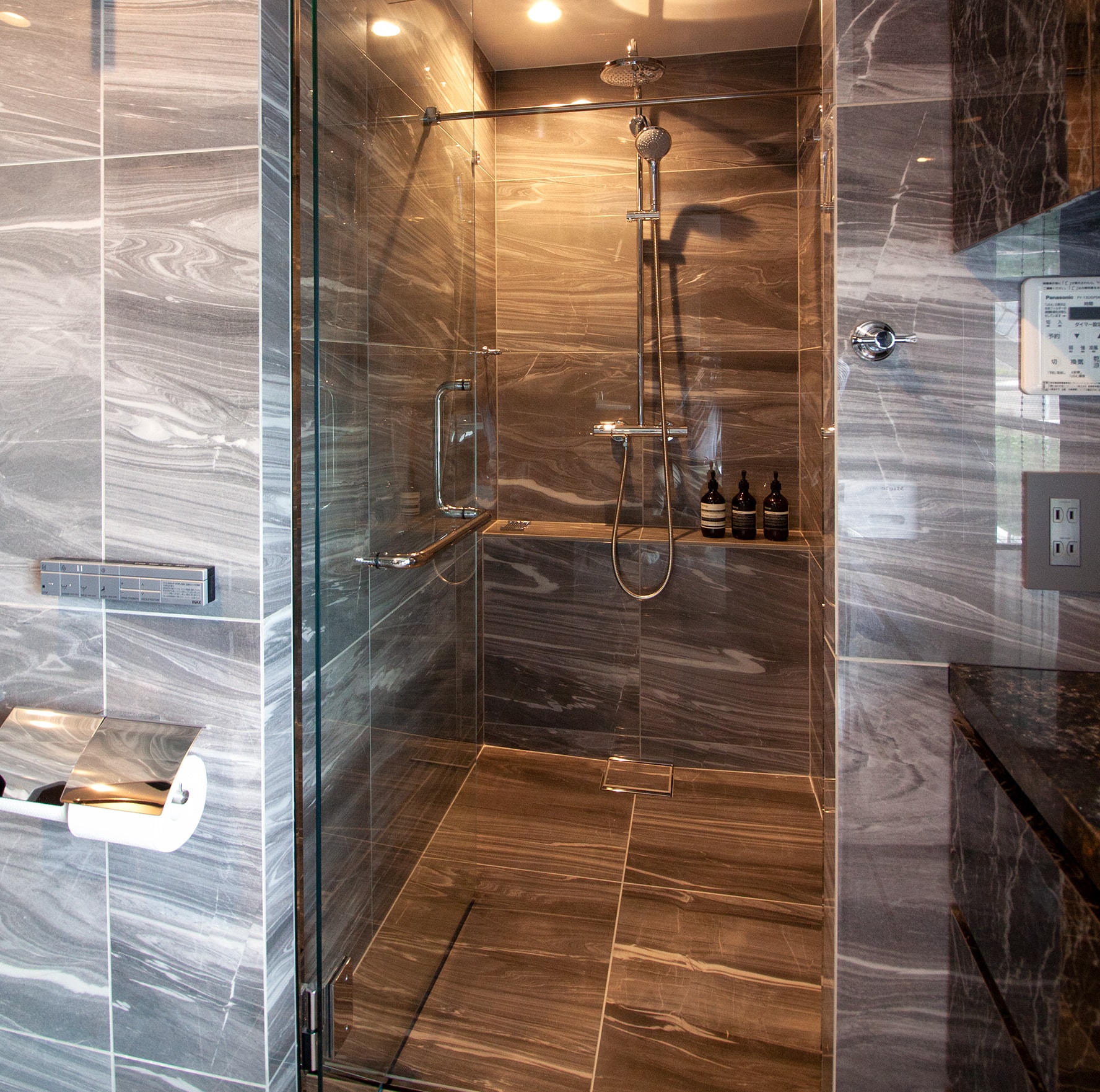 特注　オーダー　ユニットバス　事例11 シャワールーム　定型サイズ　