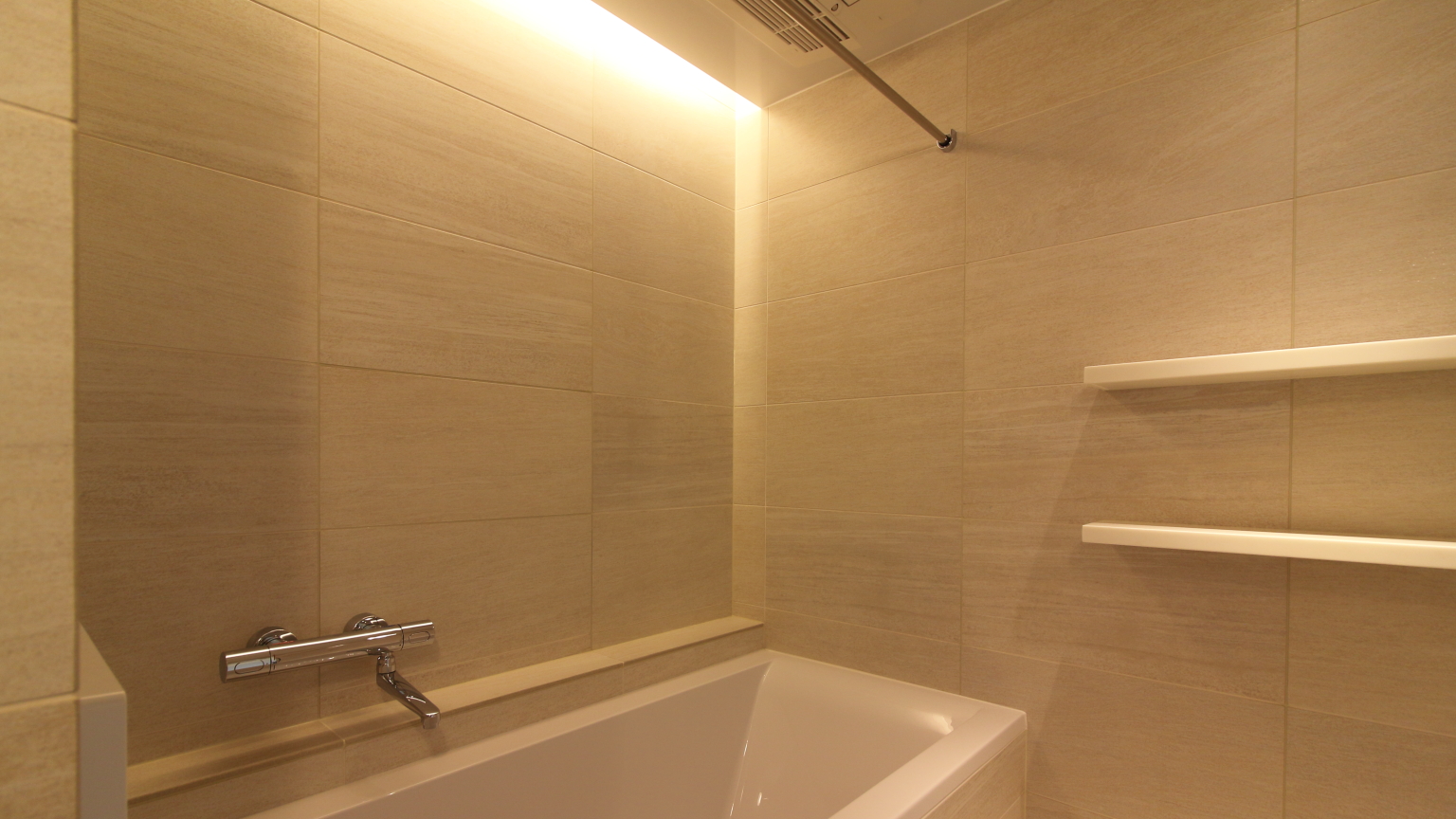 イジュール　特注　オーダー　ユニットバス　バスルーム　間接照明