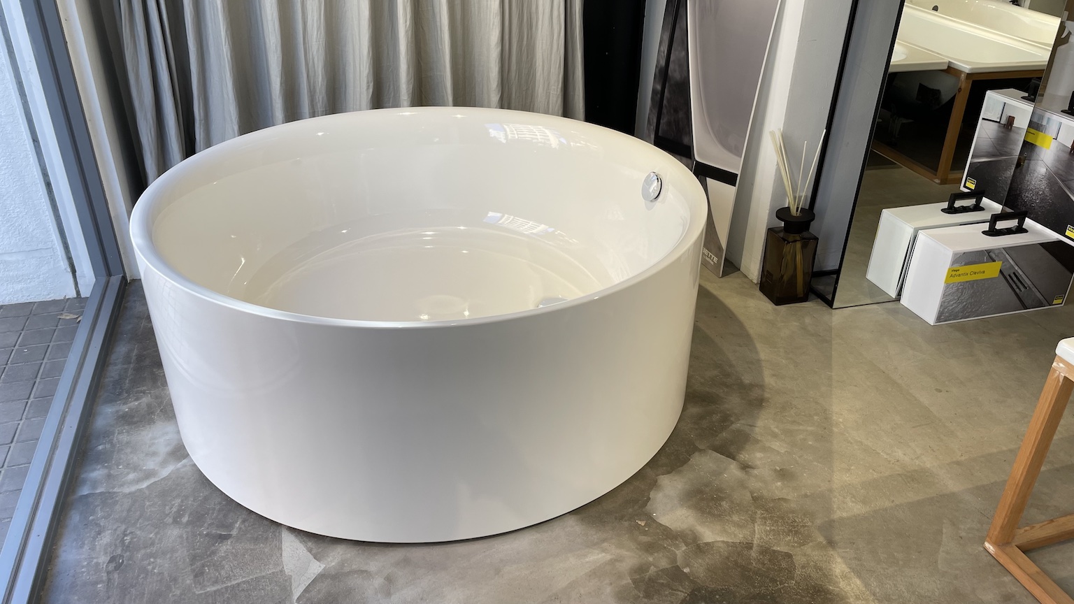 円形浴槽 イジュール 特注 オーダー ユニットバス バスルーム バステック