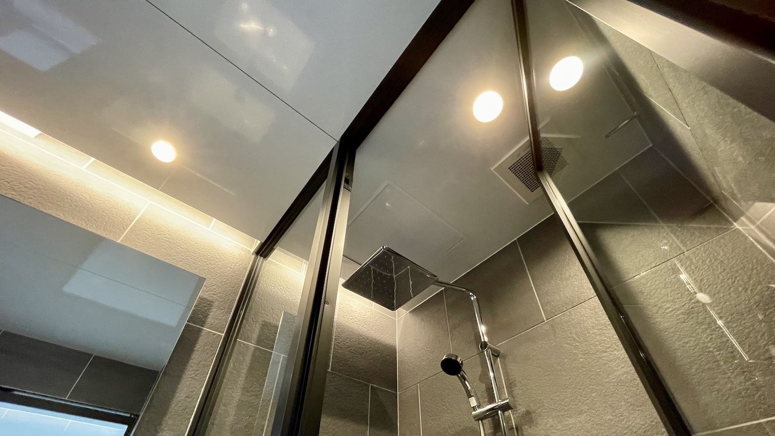 特注　オーダー　ユニットバス　事例19 バスルーム　定型サイズ　シャワールーム　