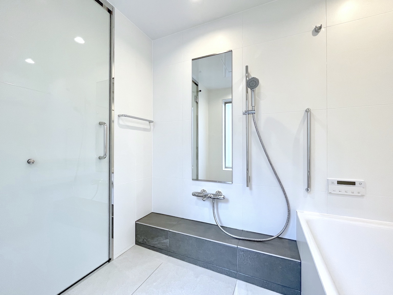 特注　オーダー　ユニットバス　事例20 バスルーム　フリーサイズ　バスルーム　洗い場カウンター