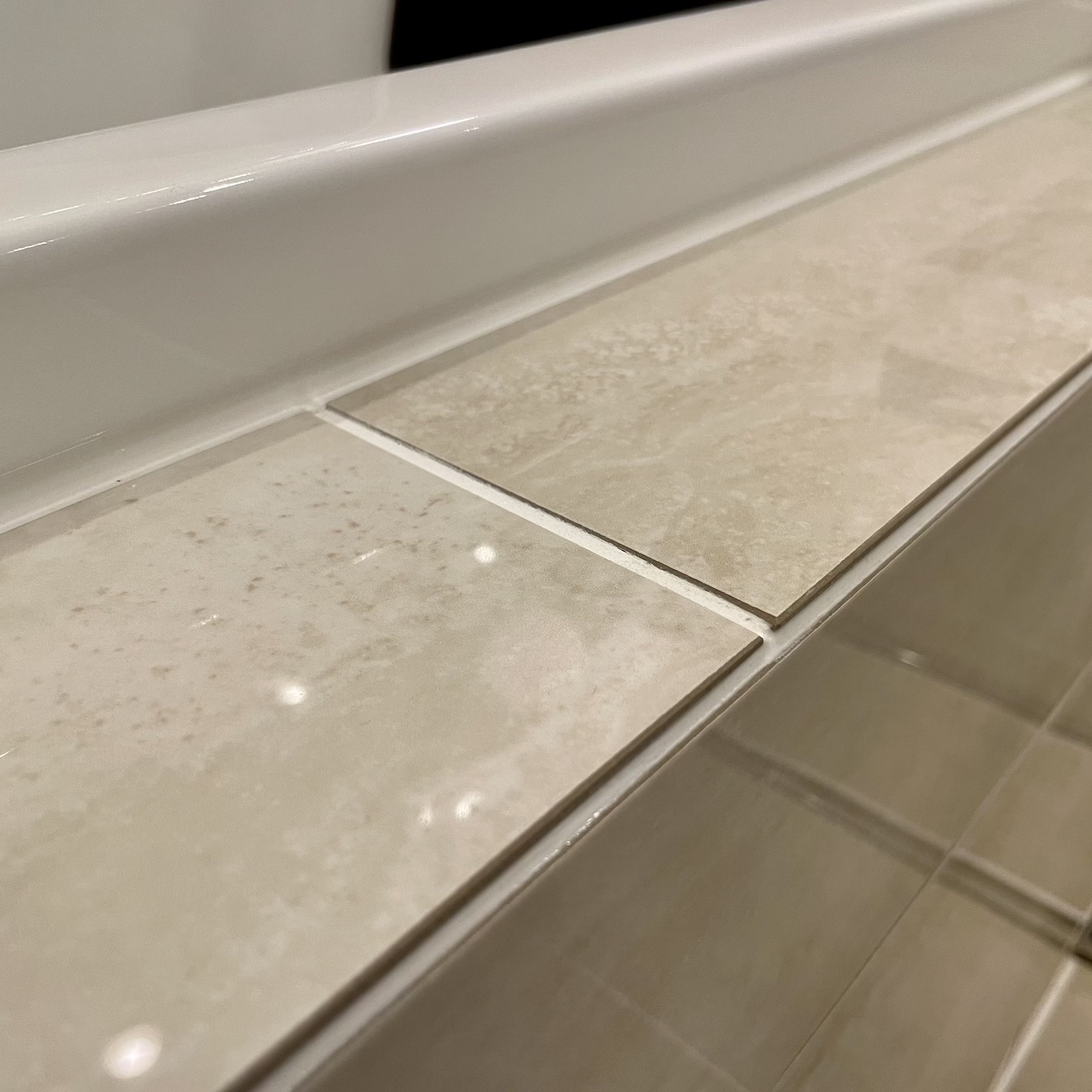 特注　オーダー　ユニットバス　事例21 バスルーム　定型サイズ　バスルーム　浴槽エプロン　出隅