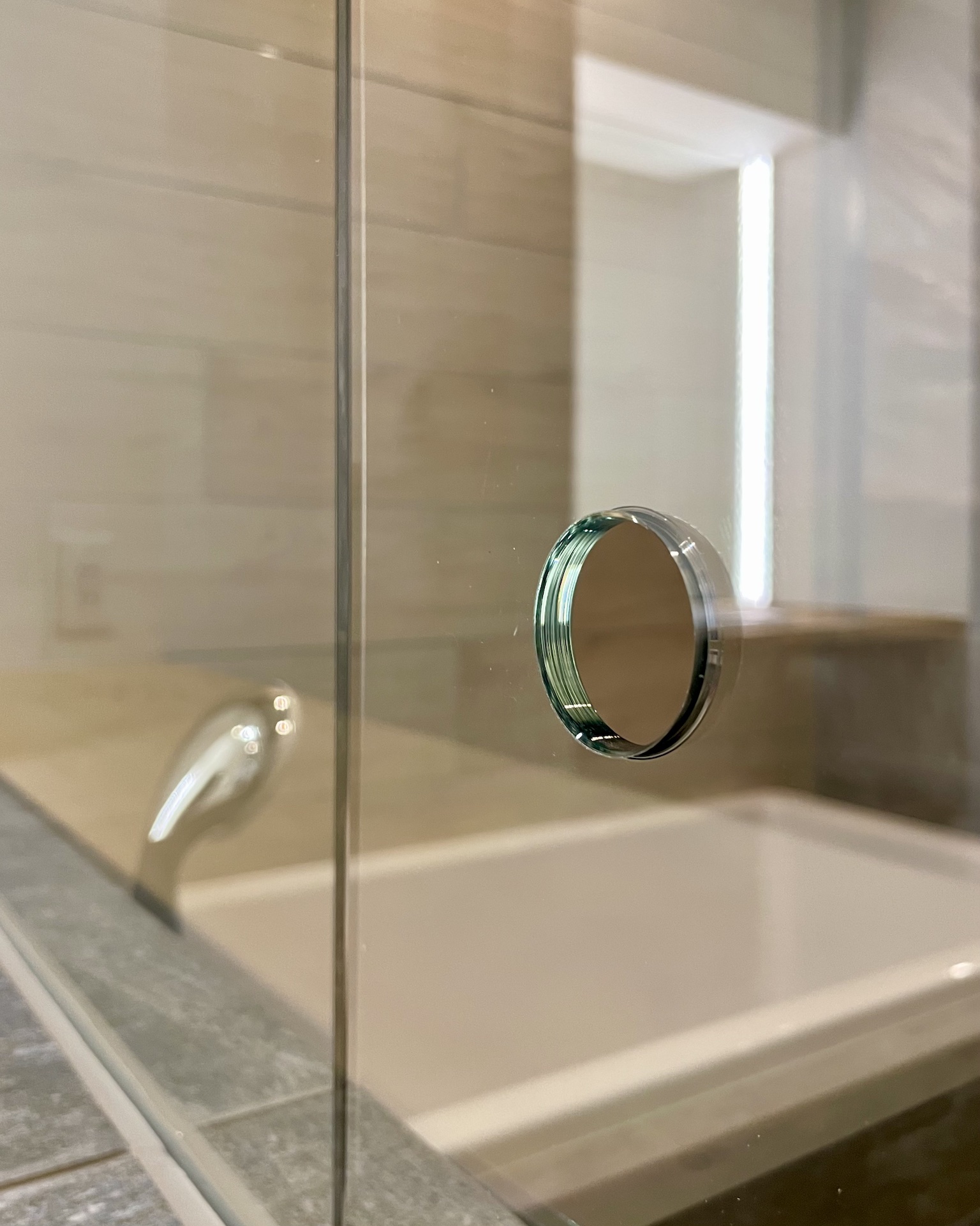 特注　オーダー　ユニットバス　事例22 バスルーム　フリーサイズ　バスルーム　ガラス　手かけ　浴室ドア