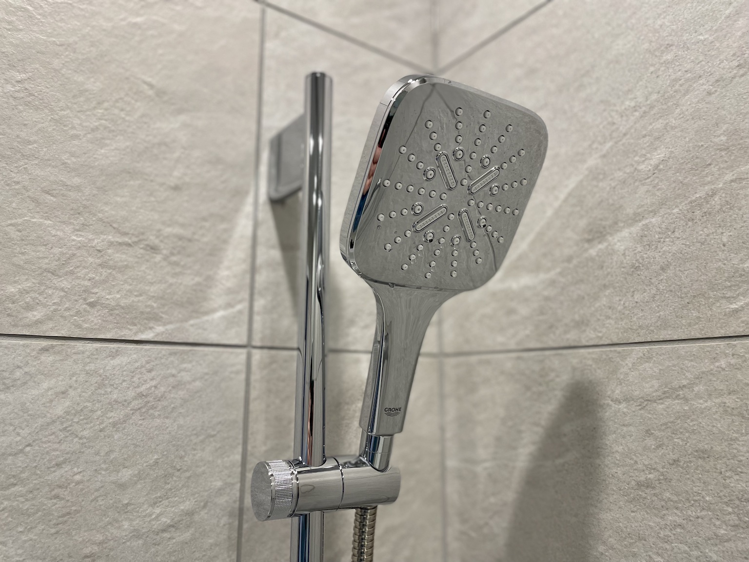 特注　オーダー　ユニットバス　事例24 バスルーム　フリーサイズ　3点ユニット　シャワーヘッド　グローエ