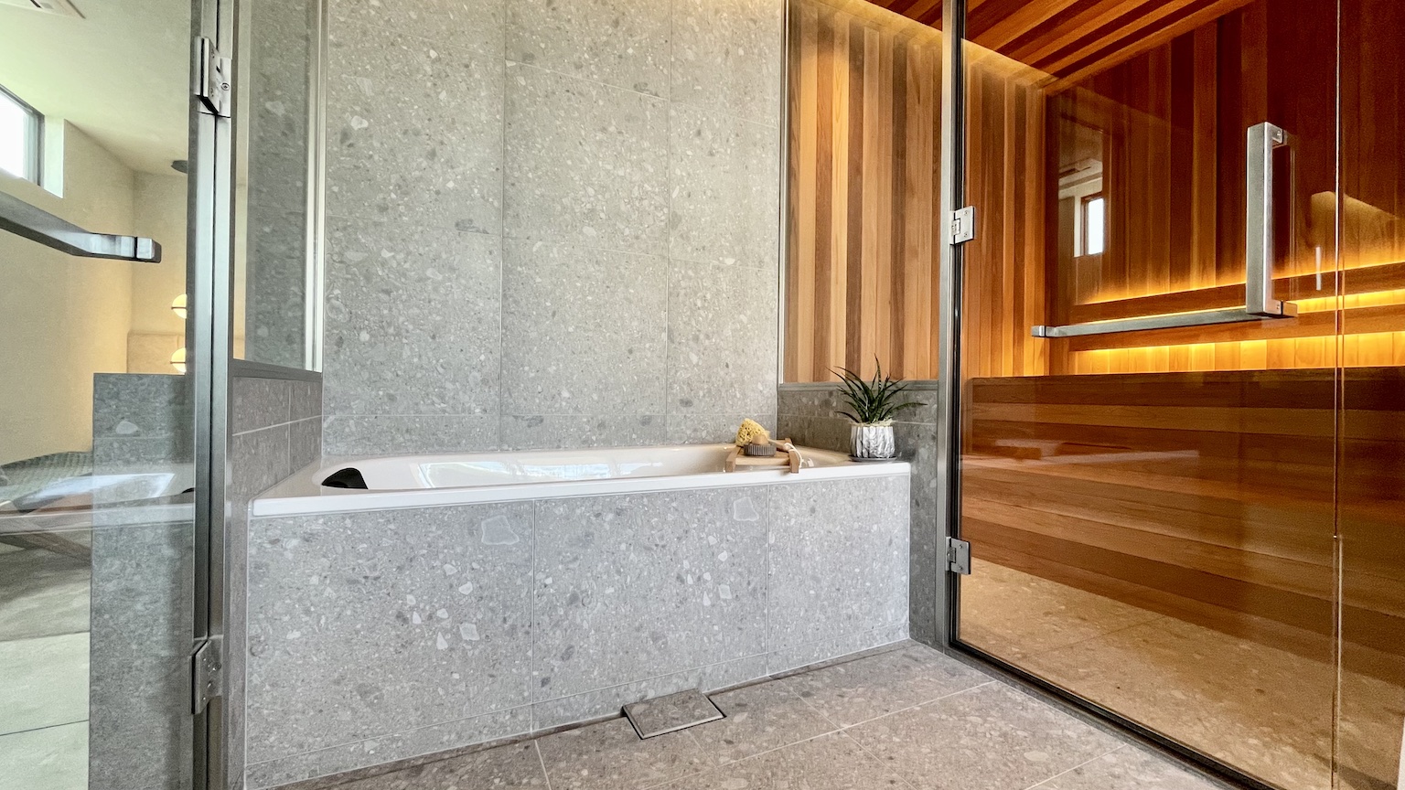 特注　オーダー　ユニットバス　事例25 バスルーム　フリーサイズ　バスタブ　浴槽エプロン