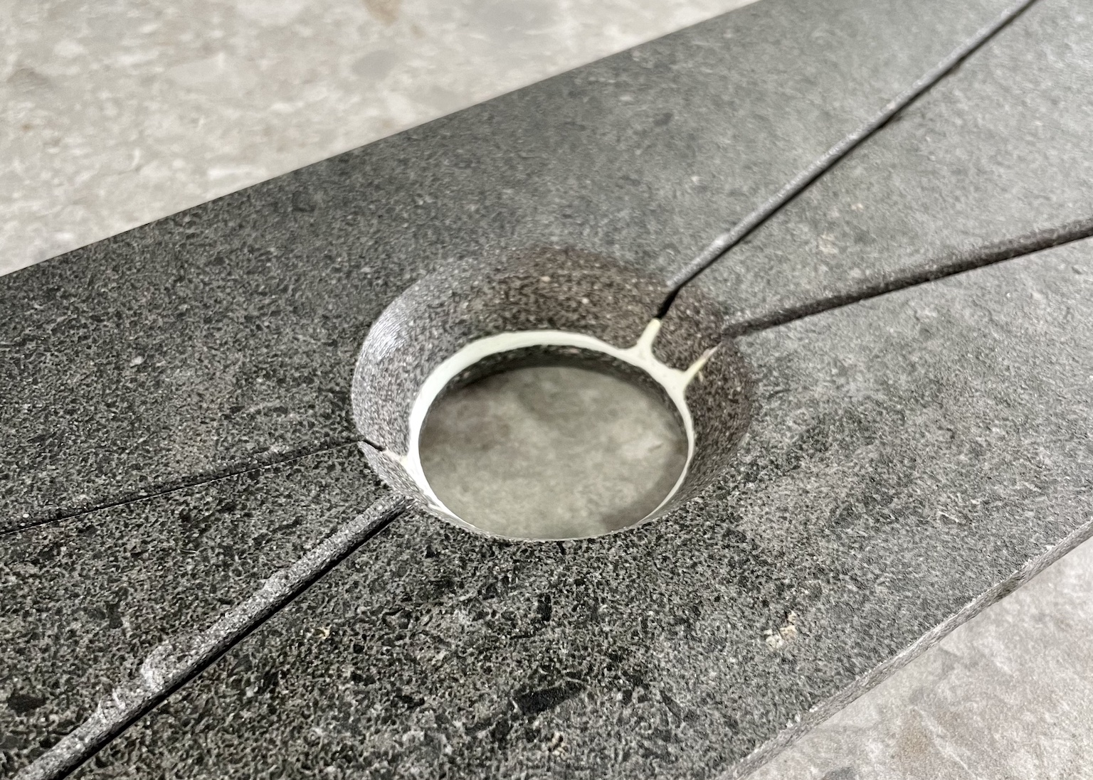 イジュール 特注 オーダー ユニットバス バスルーム タイルの洗面ボウル