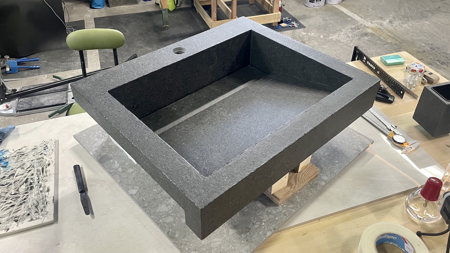 イジュール 特注 オーダー ユニットバス バスルーム タイルの洗面ボウル