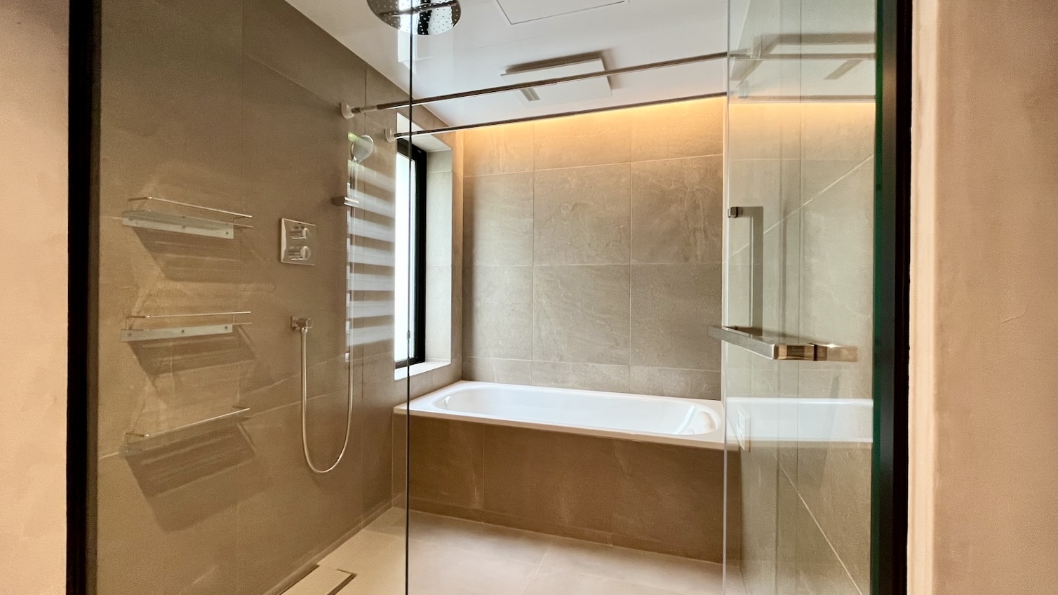 特注　オーダー　ユニットバス　事例26 バスルーム　定型サイズ　全体